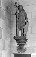 Statue (d'applique, petite nature) : saint Jean-Baptiste, église paroissiale Saint Pierre (Maël-Carhaix)