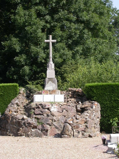 Croix de cimetière, Côte du Chat (Hédé fusionnée avec Bazouges-sous-Hédé pour former la commune de Hédé-Bazouges en 2009)