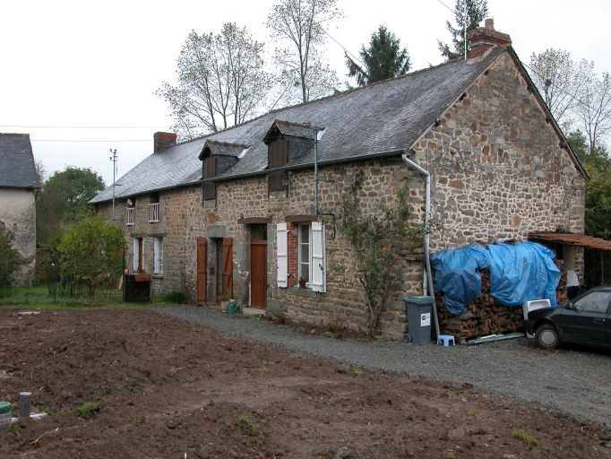 Ferme, les Cours Toucherel (Dingé)