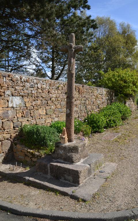Croix du Pavé, rue de la Croix Pavée (Kermaria-Sulard)