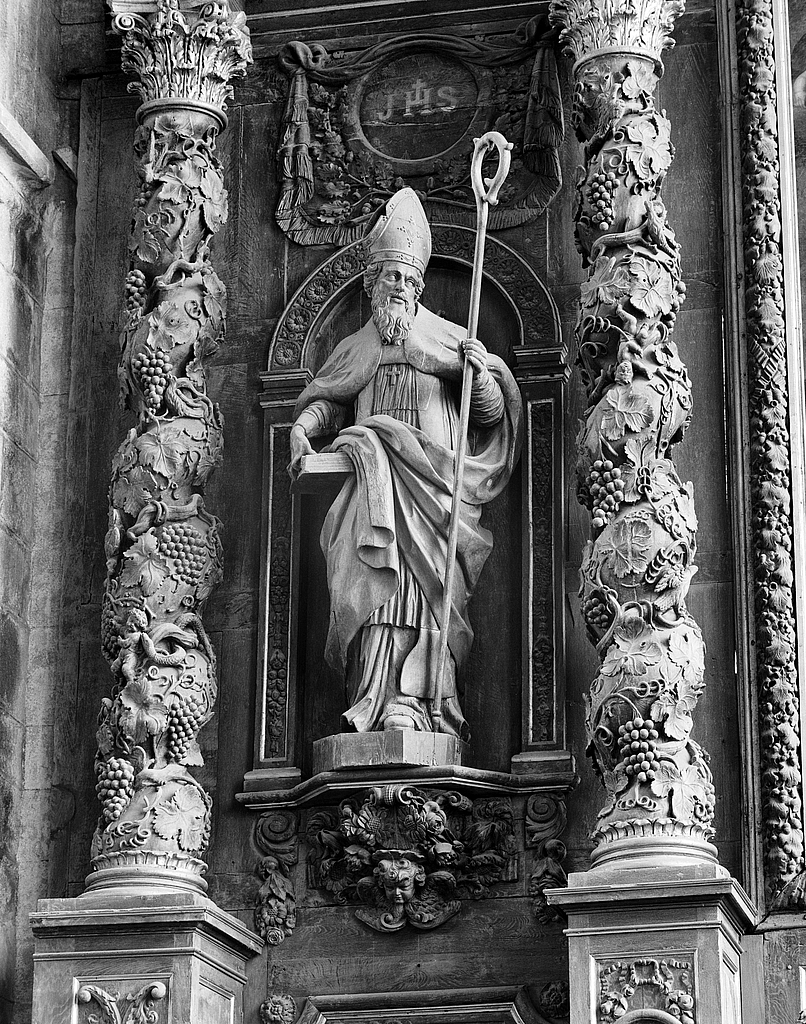 Statue (d'applique, figure colossale) : saint Augustin, chapelle Notre-Dame-du-Kreisker (Saint-Pol-de-Léon)