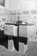 Fonts baptismaux, église paroissiale Notre-Dame (Combourtillé)