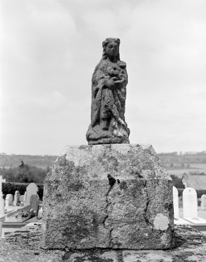 Statue : Vierge à l'Enfant (5)
