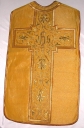 Ornement doré 1 : chasuble, étole