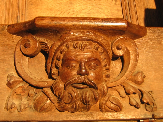 Chapelle Saint-Herbot : stalle 07