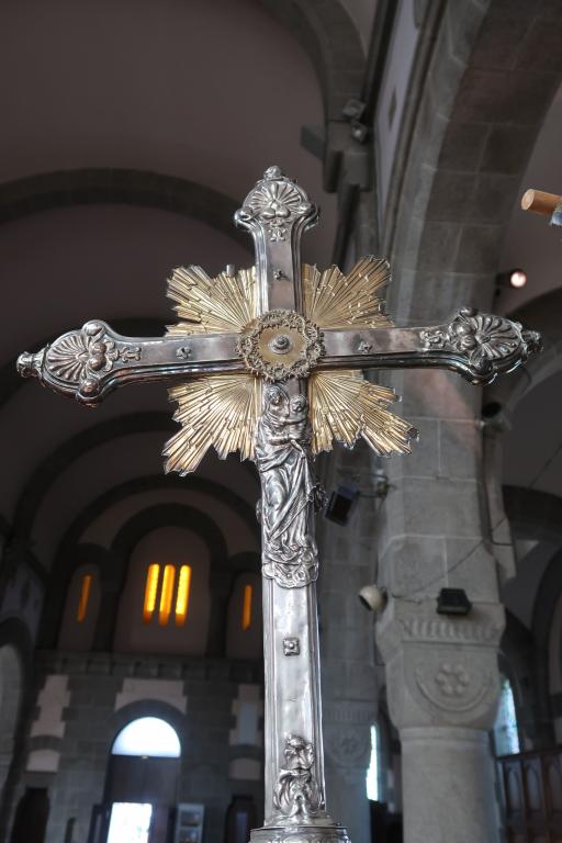 Croix de procession, église Notre-Dame-de-Cesson (Saint-Brieuc)