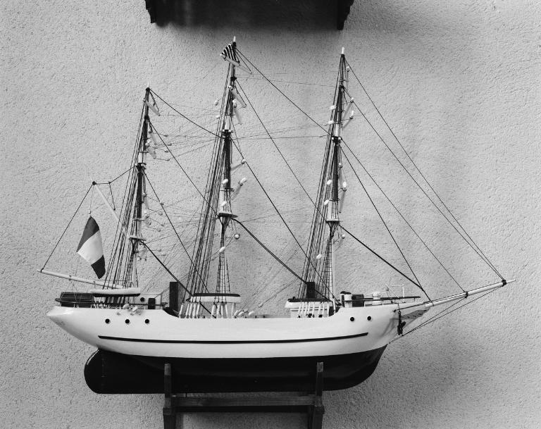 Maquette, ex-voto (maquette de procession) : Stella Maris, église paroissiale Notre-Dame (Larmor-Baden)