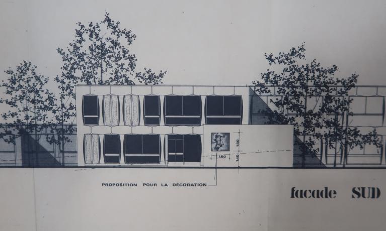 La décoration du lycée Benjamin Franklin, 1 rue de la Forêt (Auray)