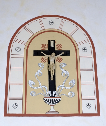 Croix et peinture monumentale