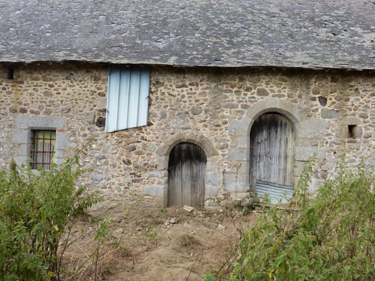 Écart, Bazouges-sous-Hédé, Bélême (Bazouges-sous-Hédé fusionnée avec Hédé pour former la commune de Hédé-Bazouges en 2009)