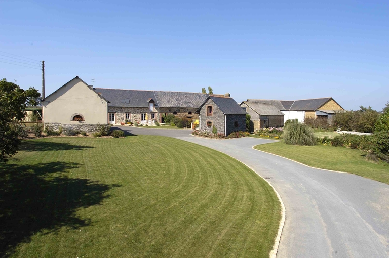 Ferme de la Hazais (Saint-Aubin-du-Pavail fusionnée en Châteaugiron en 2017)