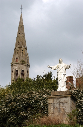 Monument au Sacré Coeur de Jésus, rue de la Côte Saint-Genou (Monterfil)