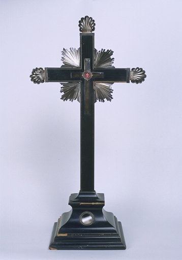 Croix-reliquaire
