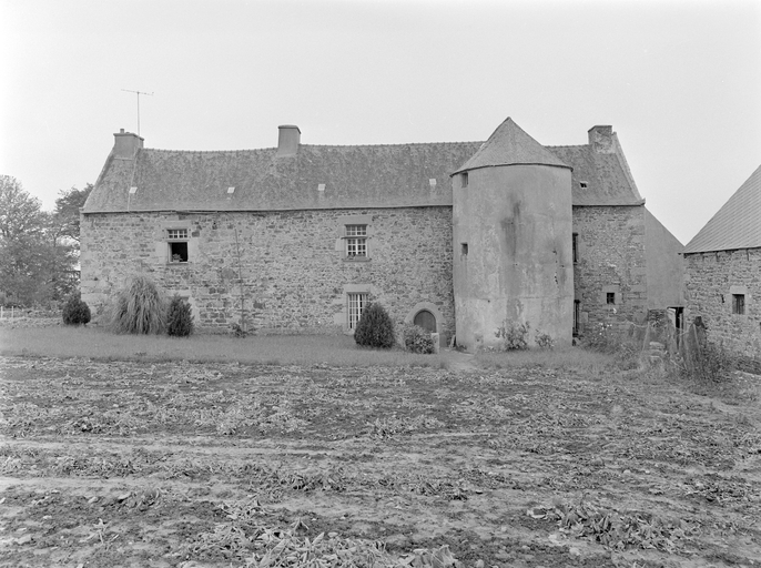 Manoir, Lezerec (Pleumeur-Gautier)