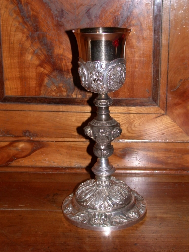 Calice et patène dans leur boîte