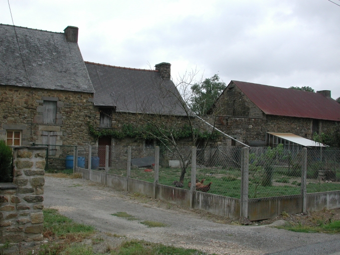 Alignement de maisons, la Borde (Bains-sur-Oust)