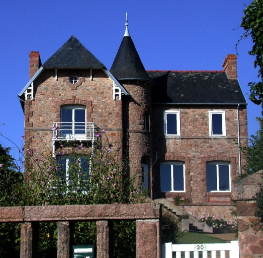 Maison de villégiature, 20 rue du Général de Gaulle, Sainte-Anne (Trégastel)