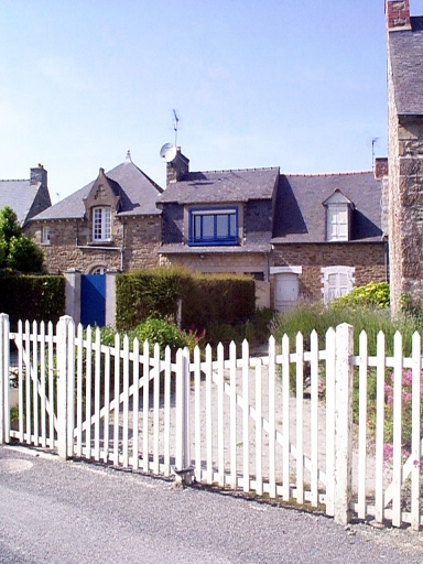 Alignement de maisons, 28-32 rue de la Salinette (Saint-Briac-sur-Mer)