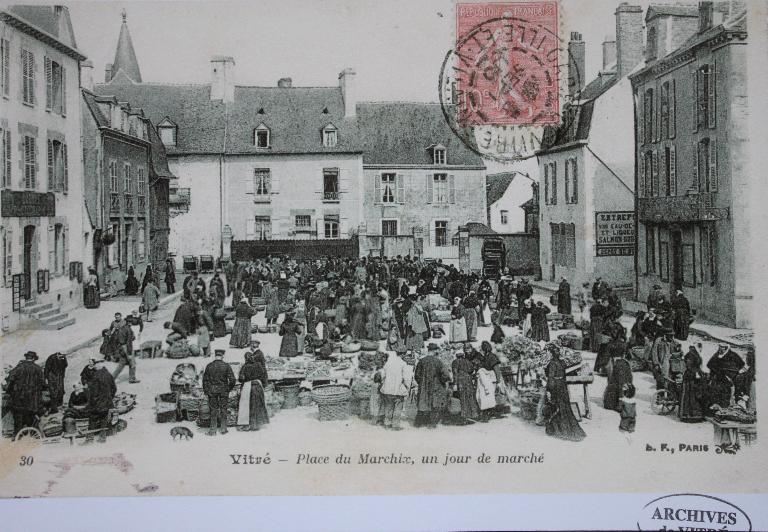 Maison, 4 place du Marchix (Vitré)