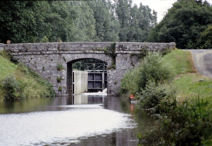 Pont routier 1, Pont Even (Plouguernével)