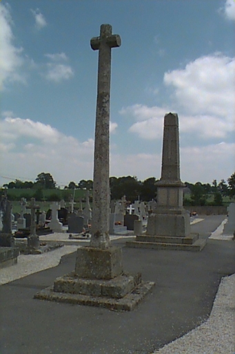 Croix de cimetière (Livré-sur-Changeon)