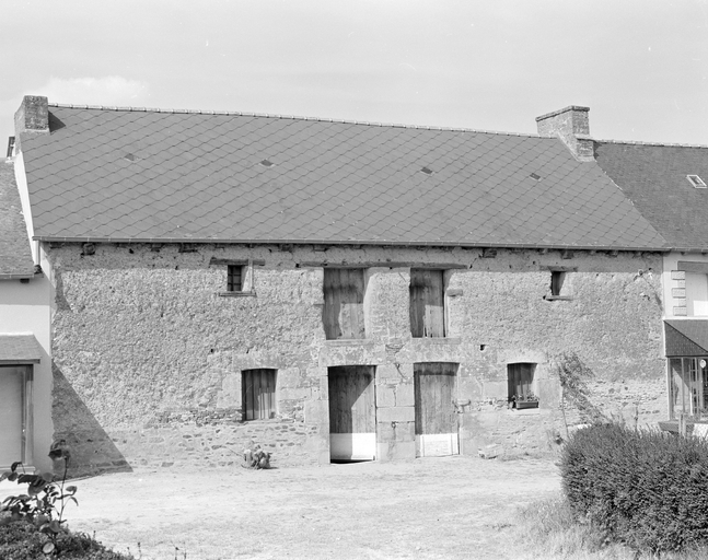 Maison, le Perhou (Saint-Juvat)