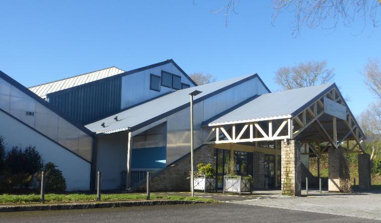 Complexe Salvador Allende, rue de La Villemarqué (Pluguffan)