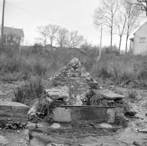 Fontaine et lavoir, Guenfrout (Grand-Champ)