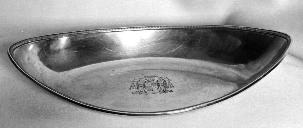 Bassin à ablutions, abbaye Notre-Dame, devenue haras (Langonnet)