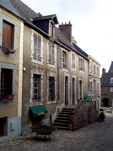 Maison, 2 rue des Perrons (Dol-de-Bretagne)
