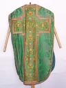 Ornement vert 1 : chasuble, étole, bourse de corporal, voile de calice