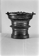 Seau à eau bénite, église paroissiale Saint-Laurent (Callac)