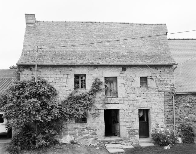 Maison, Guillerien (Lanouée fusionnée en Forges de Lanouée en 2019)