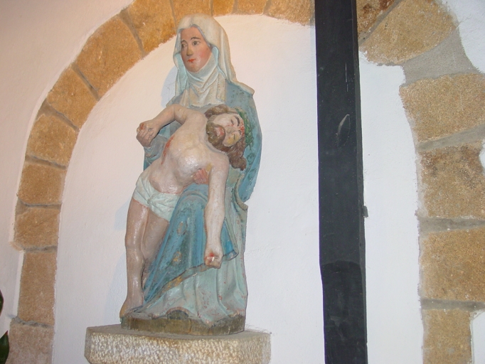 Statue (demi nature) : Vierge de Pitié