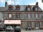 Maison, 4-5 place Saint-Melaine (Pacé)
