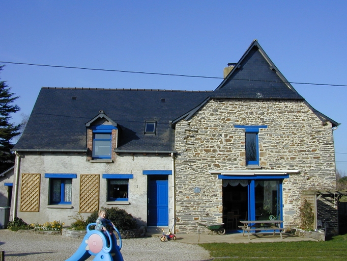 Ferme, ancien relais de poste (?), la Hazais (Saint-Aubin-du-Pavail fusionnée en Châteaugiron en 2017)