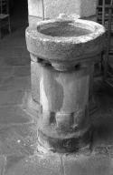 Bénitier (de milieu) (2), église paroissiale Saint-Gorgon (Plovan)