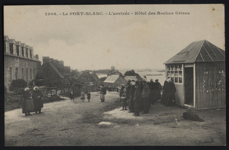 Front de mer : front de mer du Port-Blanc (Penvénan)