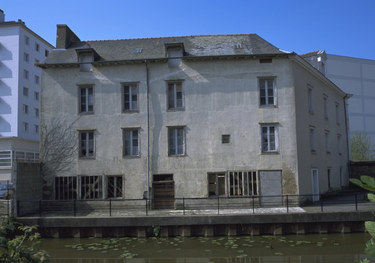 Tannerie Théophile Fouéré, actuellement entrepôt commercial et bureau, 19 rue Jean-Marie Duhamel (Rennes)