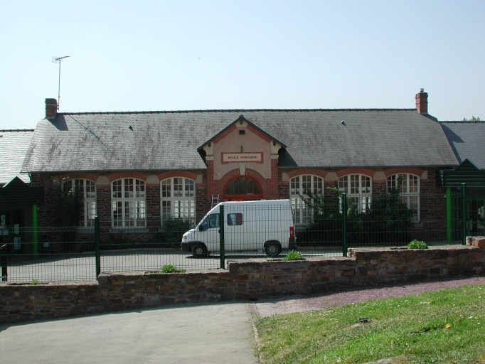 École, rue de la Mairie (Monterfil)