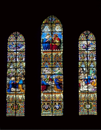 Verrière à personnages de la baie 113 : couronnement de la Vierge, adoration des bergers, déposition du Christ