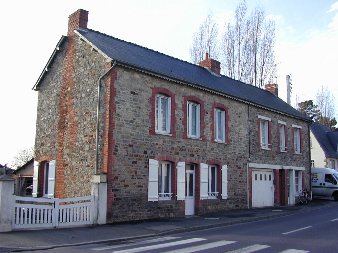Maison, 8, 10 rue de la Bascule (Liffré)