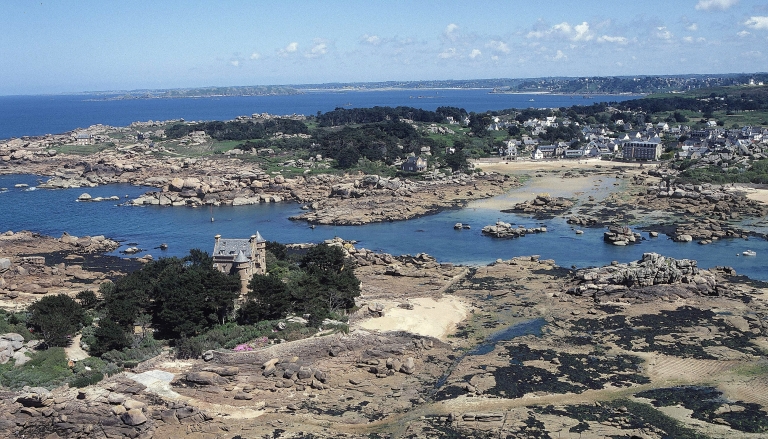 Maison de villégiature dite château de Costaérès (Trégastel)