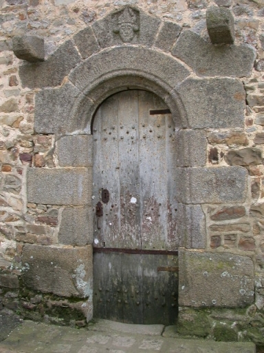 Portail et bas-relief