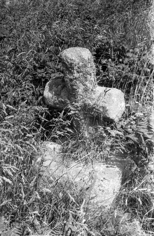 Les croix monumentales sur la commune de Plounévez-Lochrist