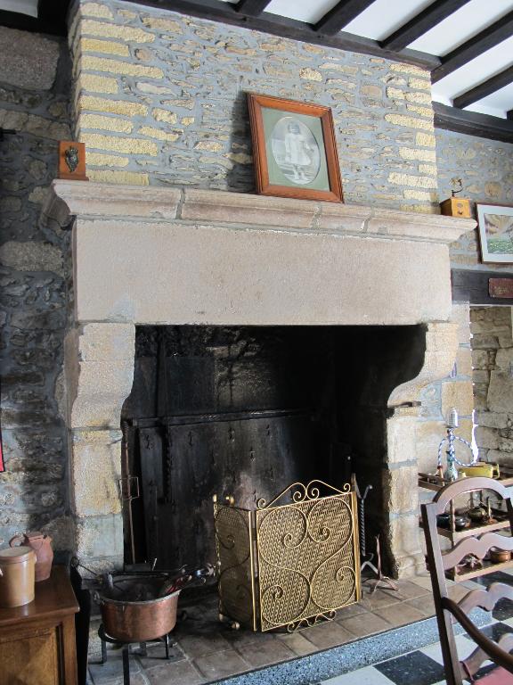 Manoir du Bas Carheil (Saint-Samson-sur-Rance)