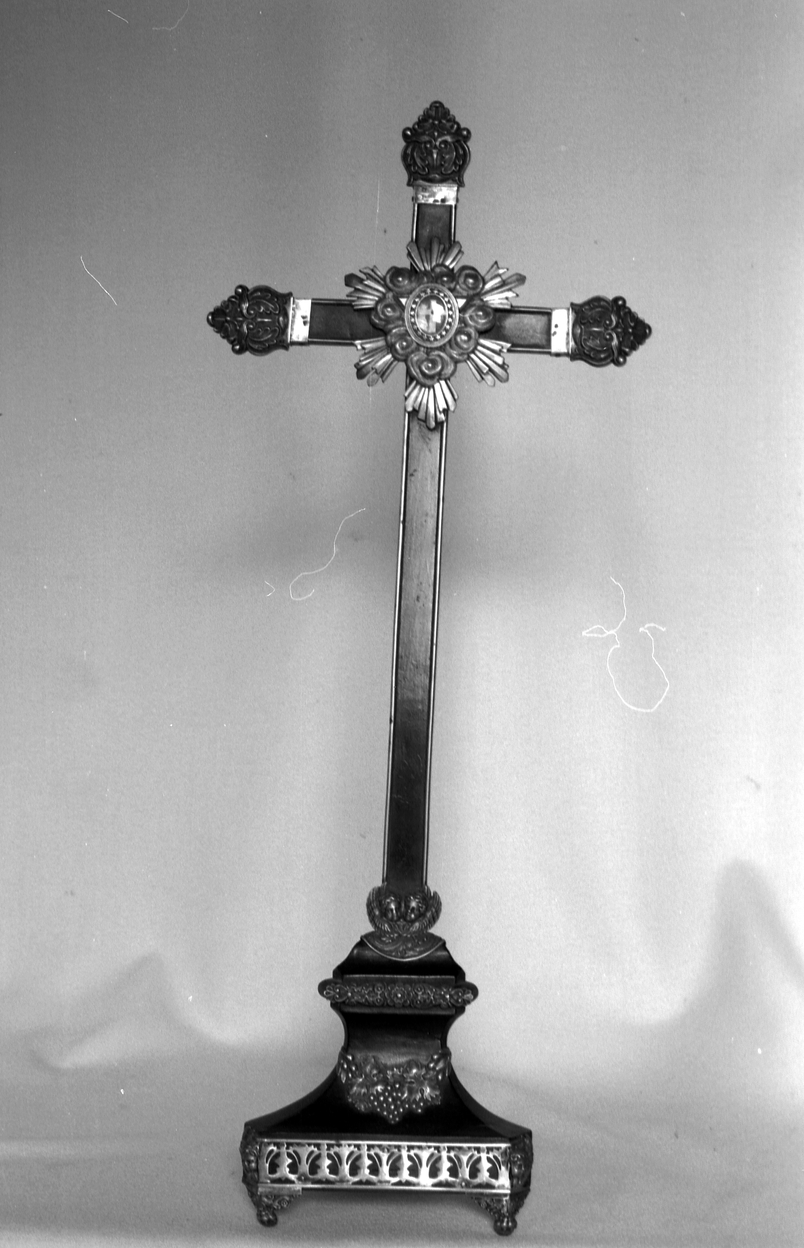 Croix-reliquaire, église paroissiale Saint-Aignan (Saint-Aignan)