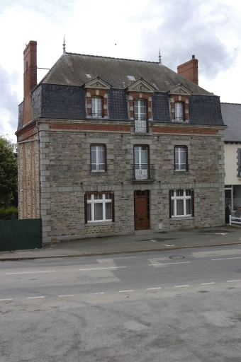Immeuble, 1 rue de la Gare (Noyal-sur-Vilaine)