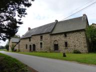 Les maisons et les fermes sur la commune de Hédé (fusionnée avec Bazouges-sous-Hédé pour former la commune de Hédé-Bazouges en 2009).