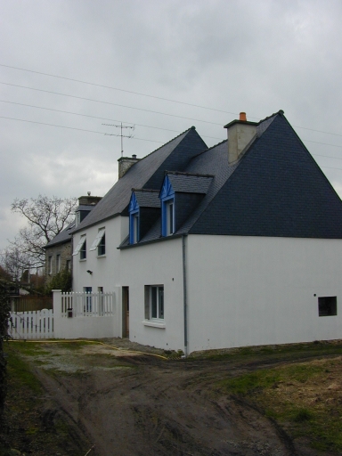 Alignement de maisons, la Ville ès Chèvres (Pleurtuit)